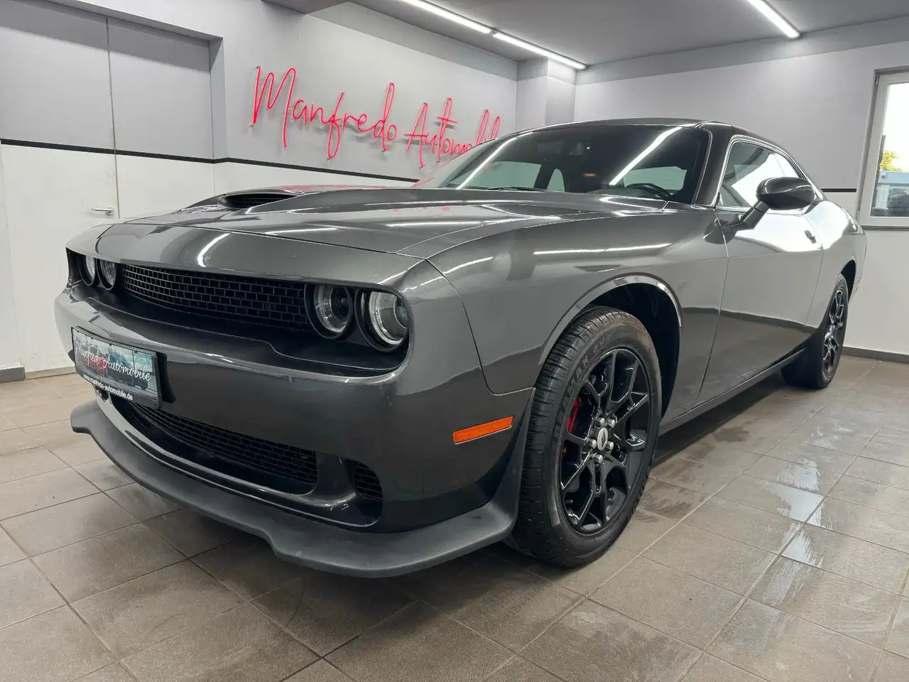 Dodge Challenger