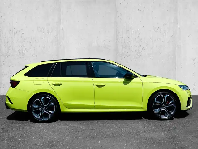 Skoda Octavia view 4