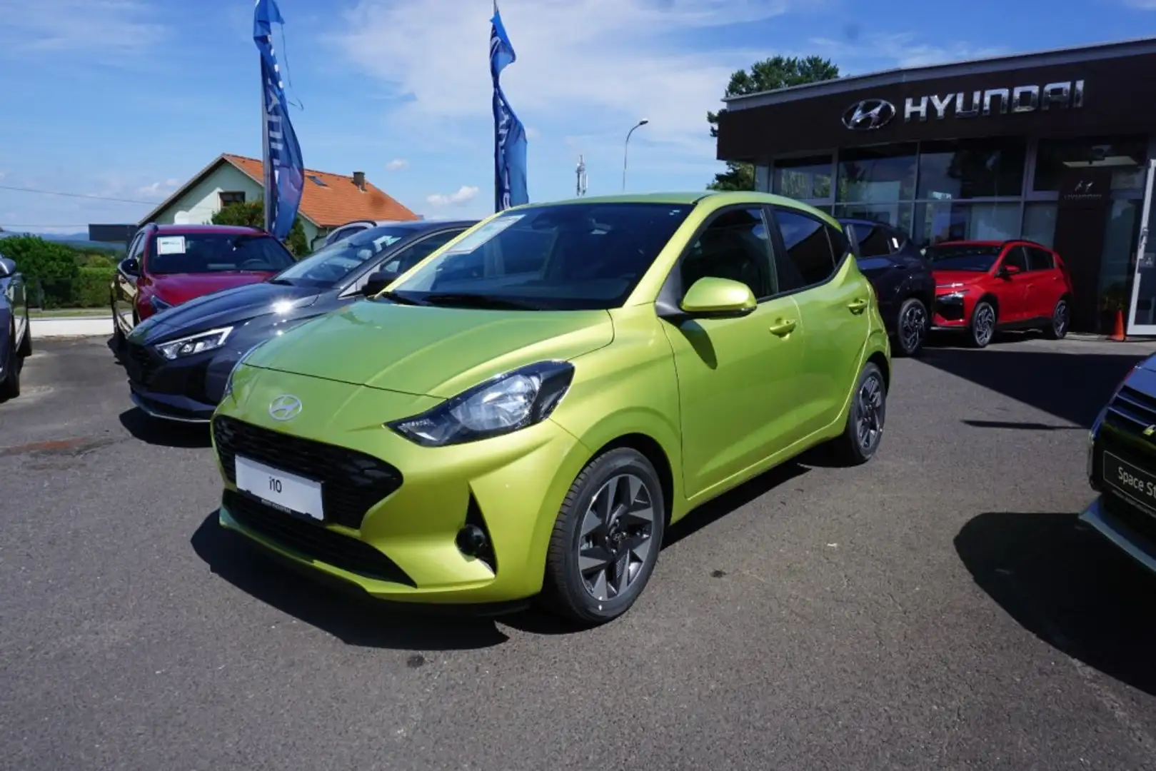 Hyundai i10 GO Plus 1,0 MT a5bu1z Grün - 1