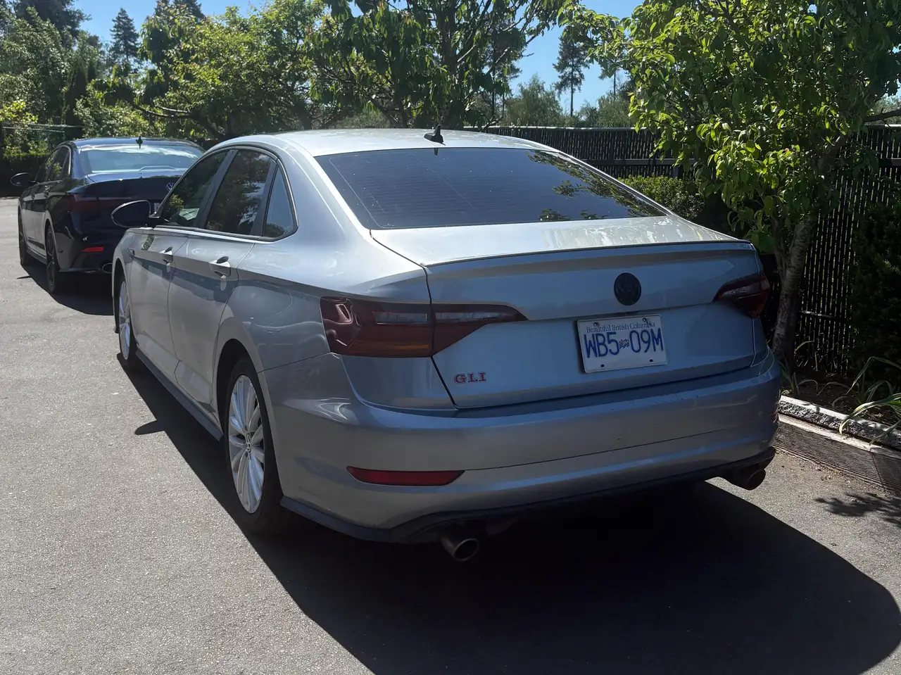 Volkswagen GLI снимка Volkswagen GLI