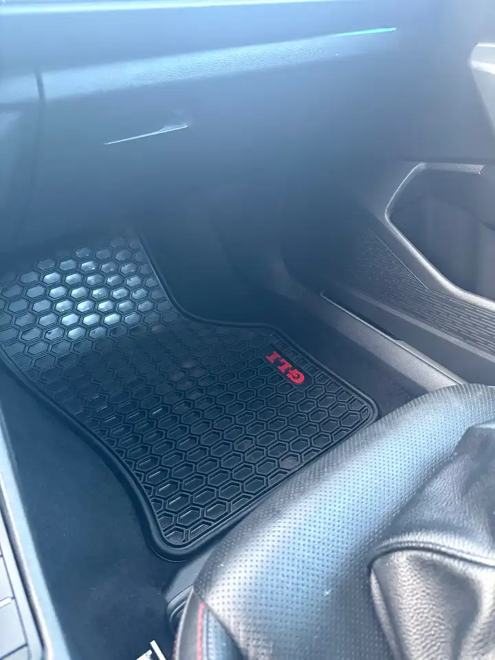 Volkswagen GLI снимка Volkswagen GLI