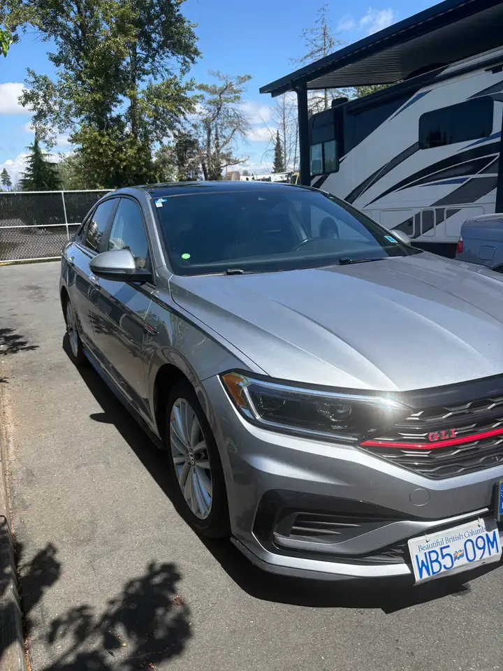 Volkswagen GLI снимка Volkswagen GLI