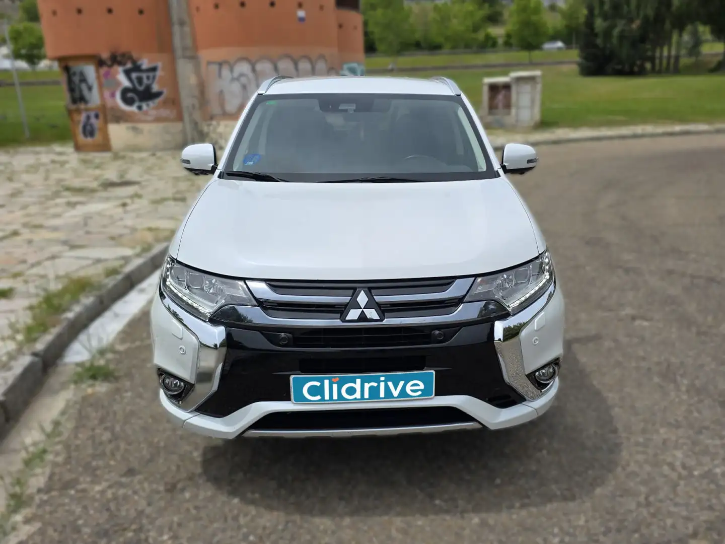 Mitsubishi Outlander 2.0 PHEV Kaiteki Auto 4WD Blanco - 2