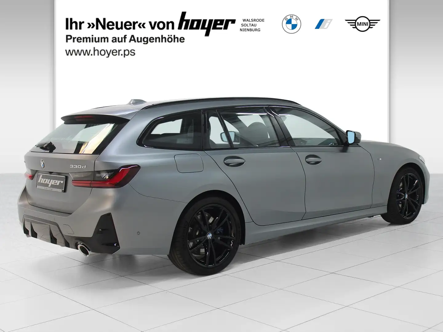 BMW 330 d xDrive Touring M Sportpaket Frozen Grey Head-Up Grijs - 2