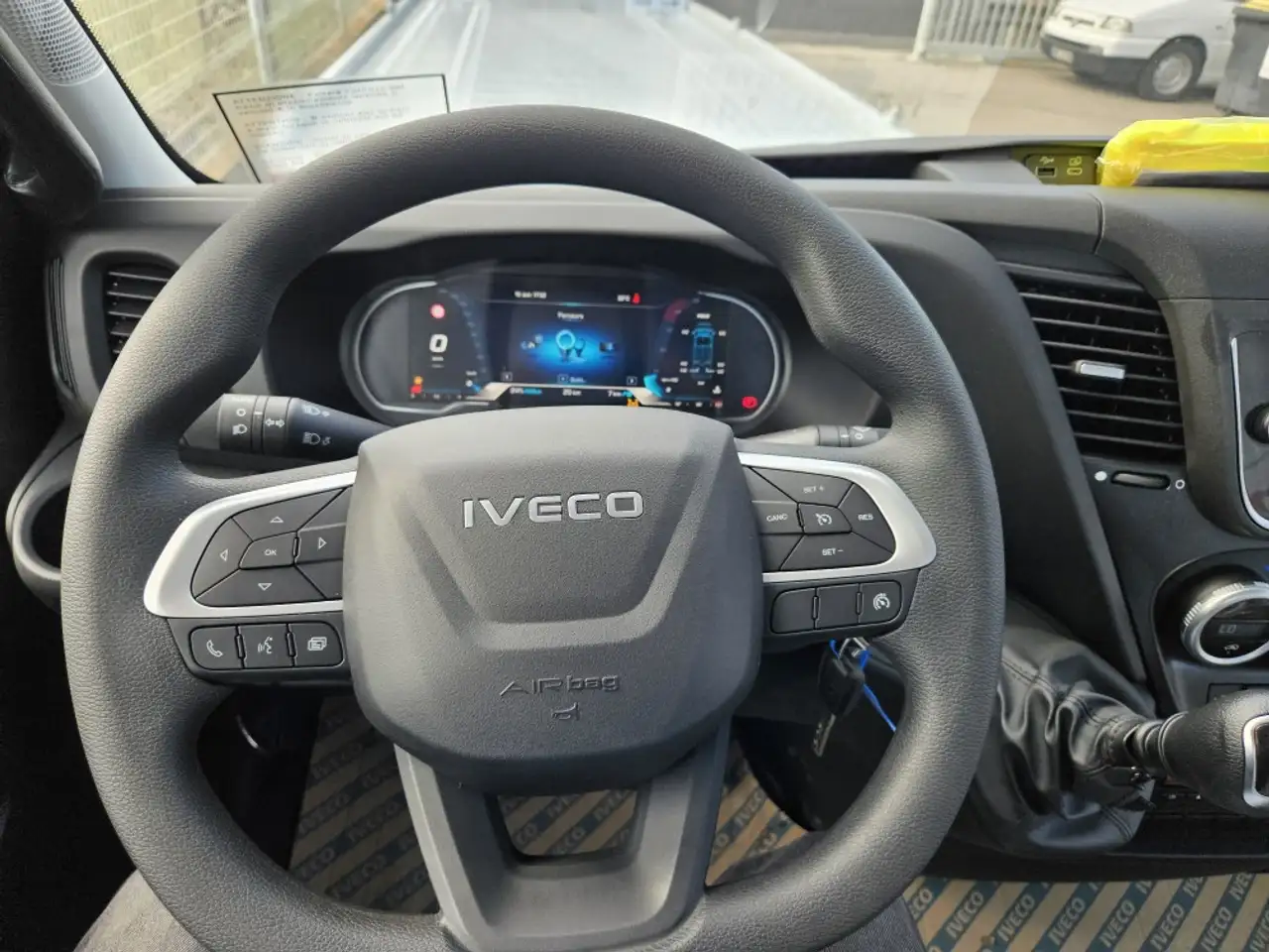 Iveco Daily 2026 — фото 12