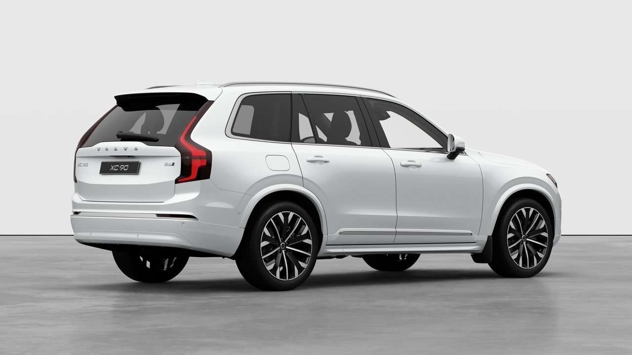 2026 Volvo XC90 B6 AWD Ultra Bright Theme 7-Seater alt 4