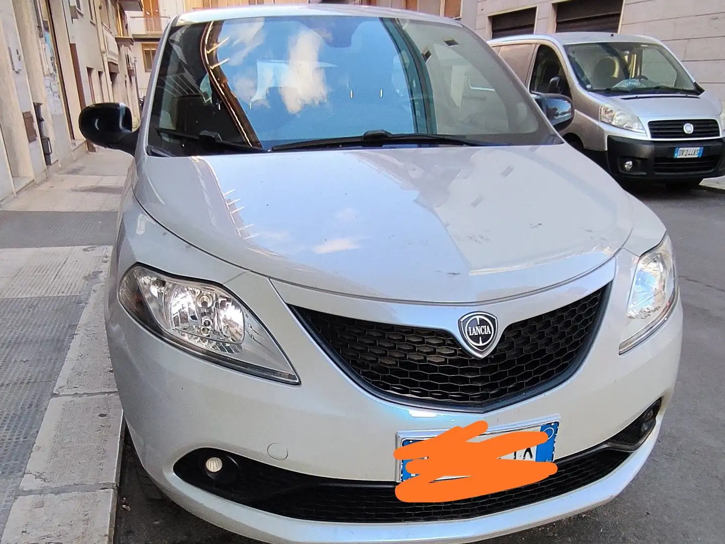 Lancia Ypsilon 1.2 Gold ecochic Gpl 69cv my18 - 1
