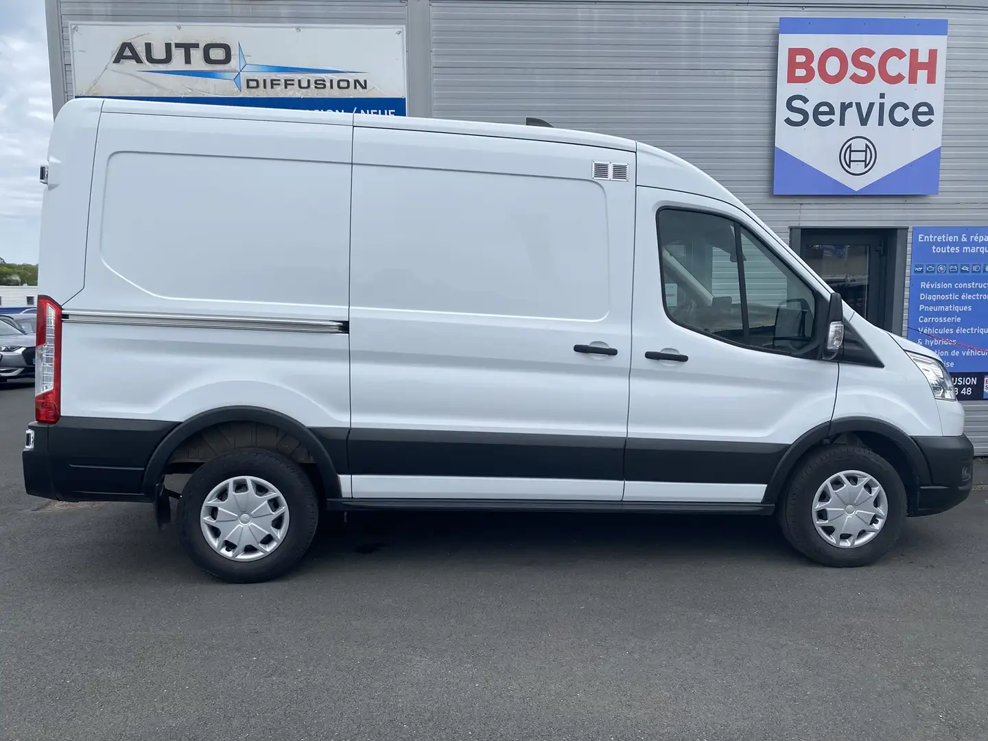 Ford Transit T350 L2H2 2.0 ECOBLUE 130CV S\u0026S TREND BUSINES - 1