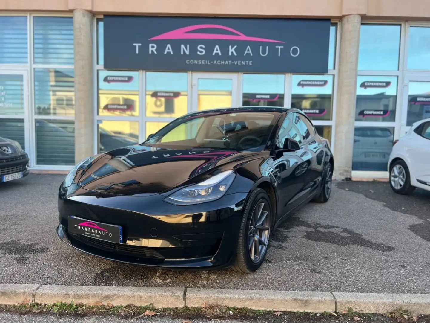 Tesla Model 3 Standard Plus Schwarz - 1
