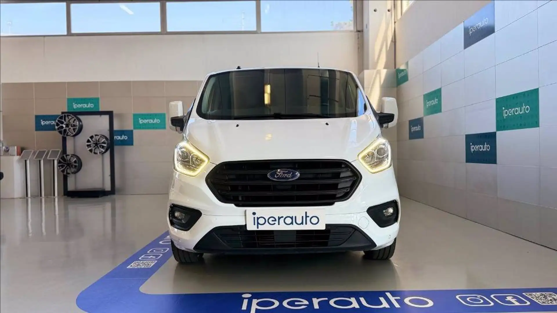 Ford Transit Custom 2.0 tdci 170cv Entry IVA ESCLUSA Bianco - 2