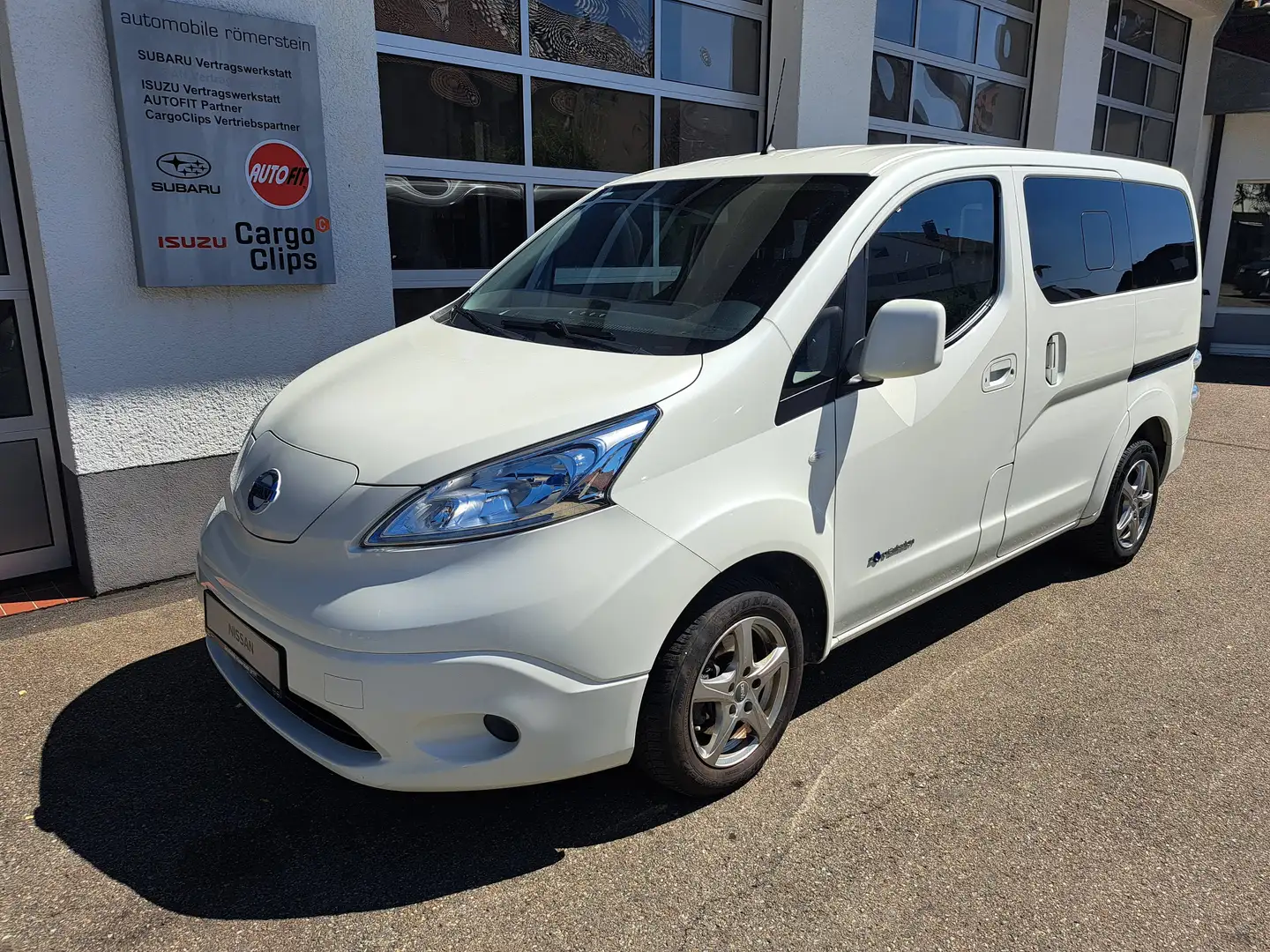 Nissan Evalia e-Evalia 7 Sitzer Navi Weiß - 1