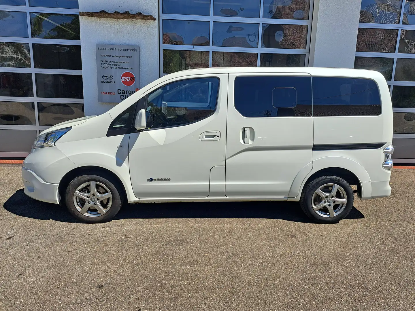 Nissan Evalia e-Evalia 7 Sitzer Navi Weiß - 2