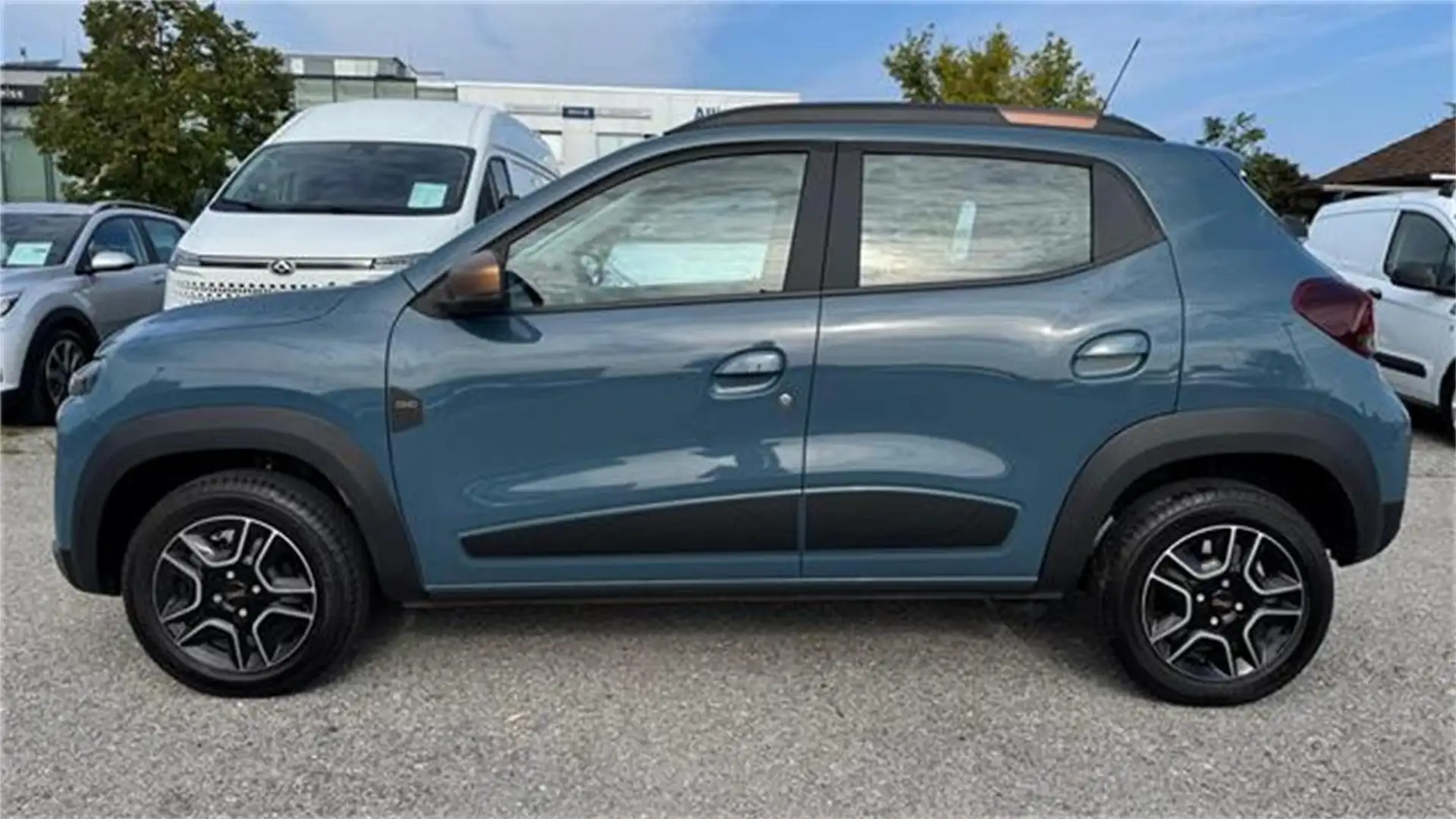 Dacia Spring 26,8kWh Extreme Elektro Grün - 2