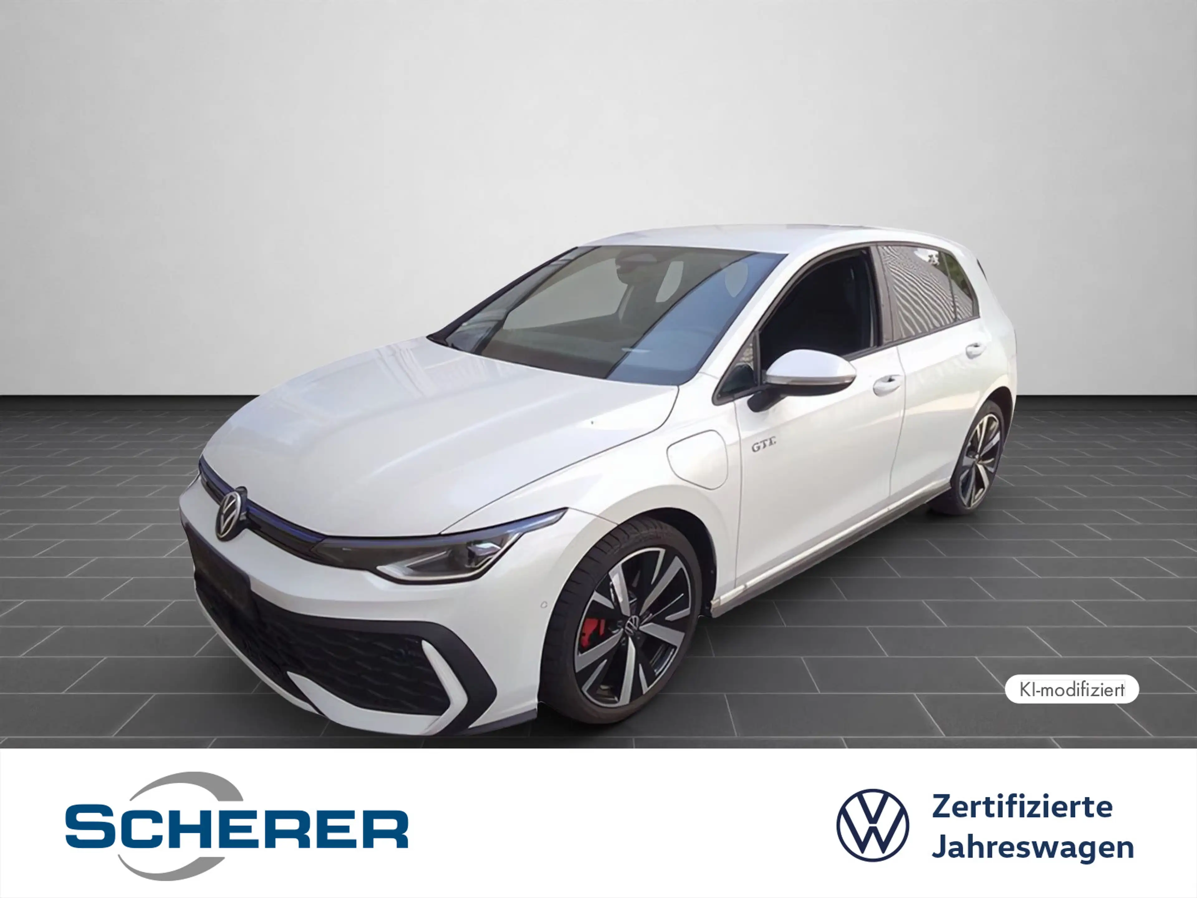 Volkswagen Golf GTE GTE 1,5 TSI eHybrid DSG | 18" in Schwarz/gl
