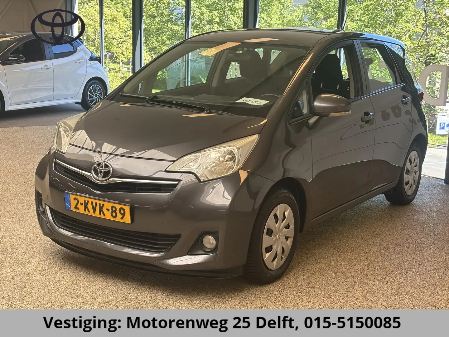 Toyota Verso-S 1.3 VVT-i Aspiration 100% Onderhouden! Compacte ho Grijs - 1