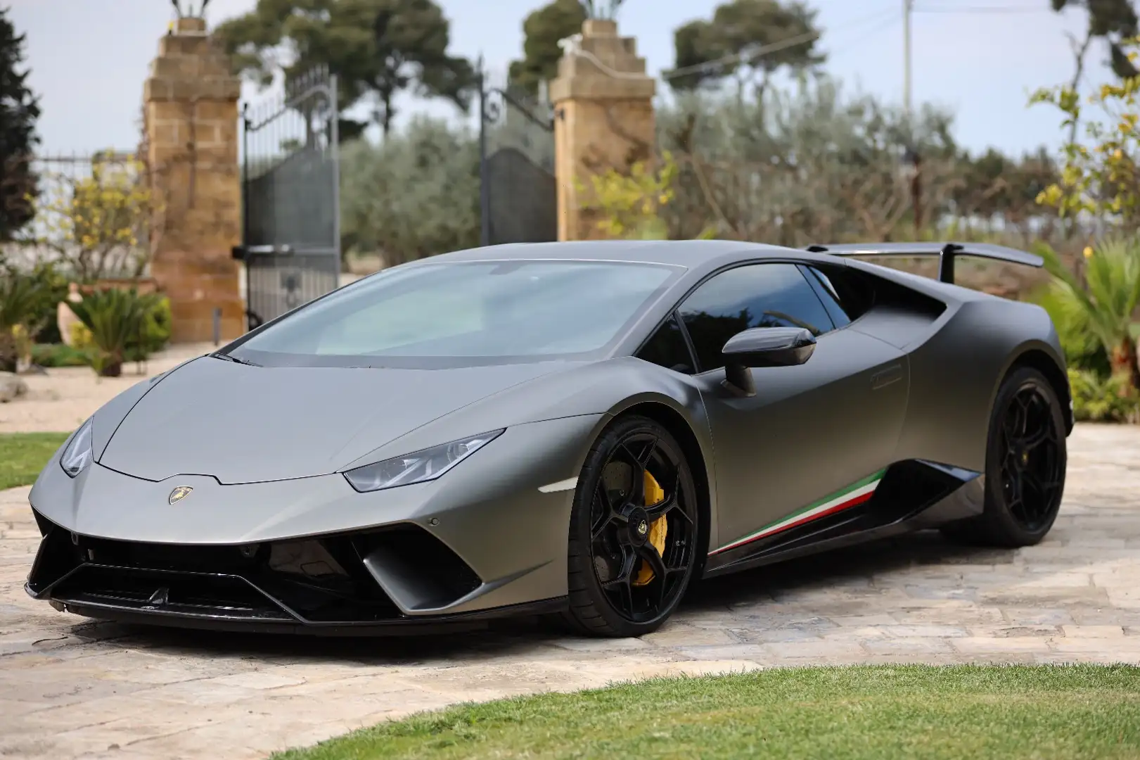Lamborghini Huracán Huracan Coupe 5.2 Performante 640 awd Grijs - 2