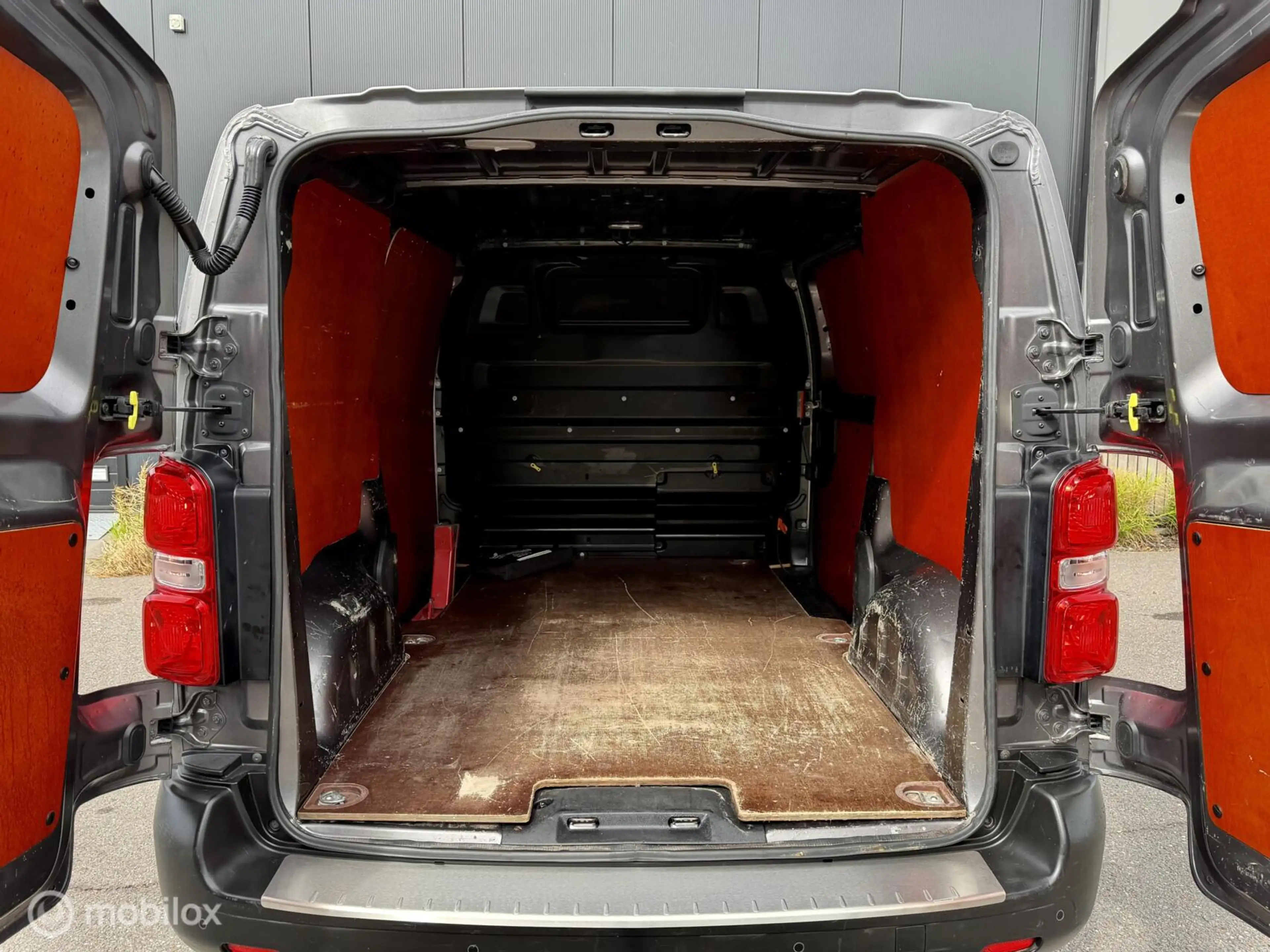 Citroen Jumpy bestel 1.6 BlueHDI 95 Club M S&S — photo 14
