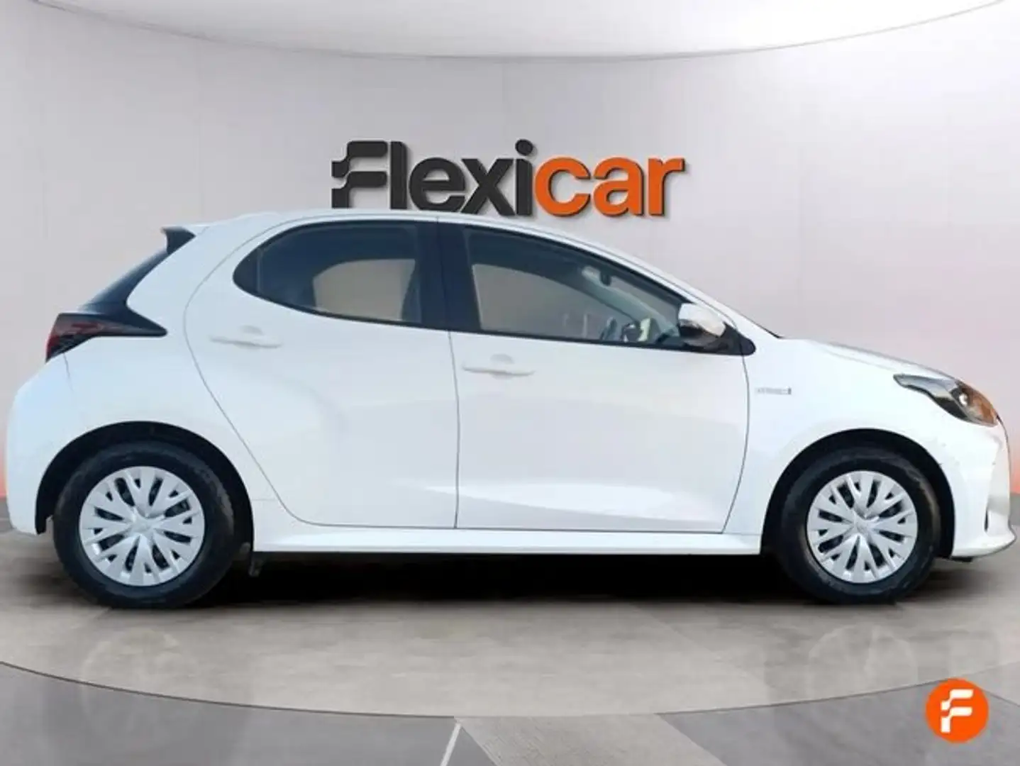 Toyota Yaris 120H 1.5 Business Plus Blanco - 2