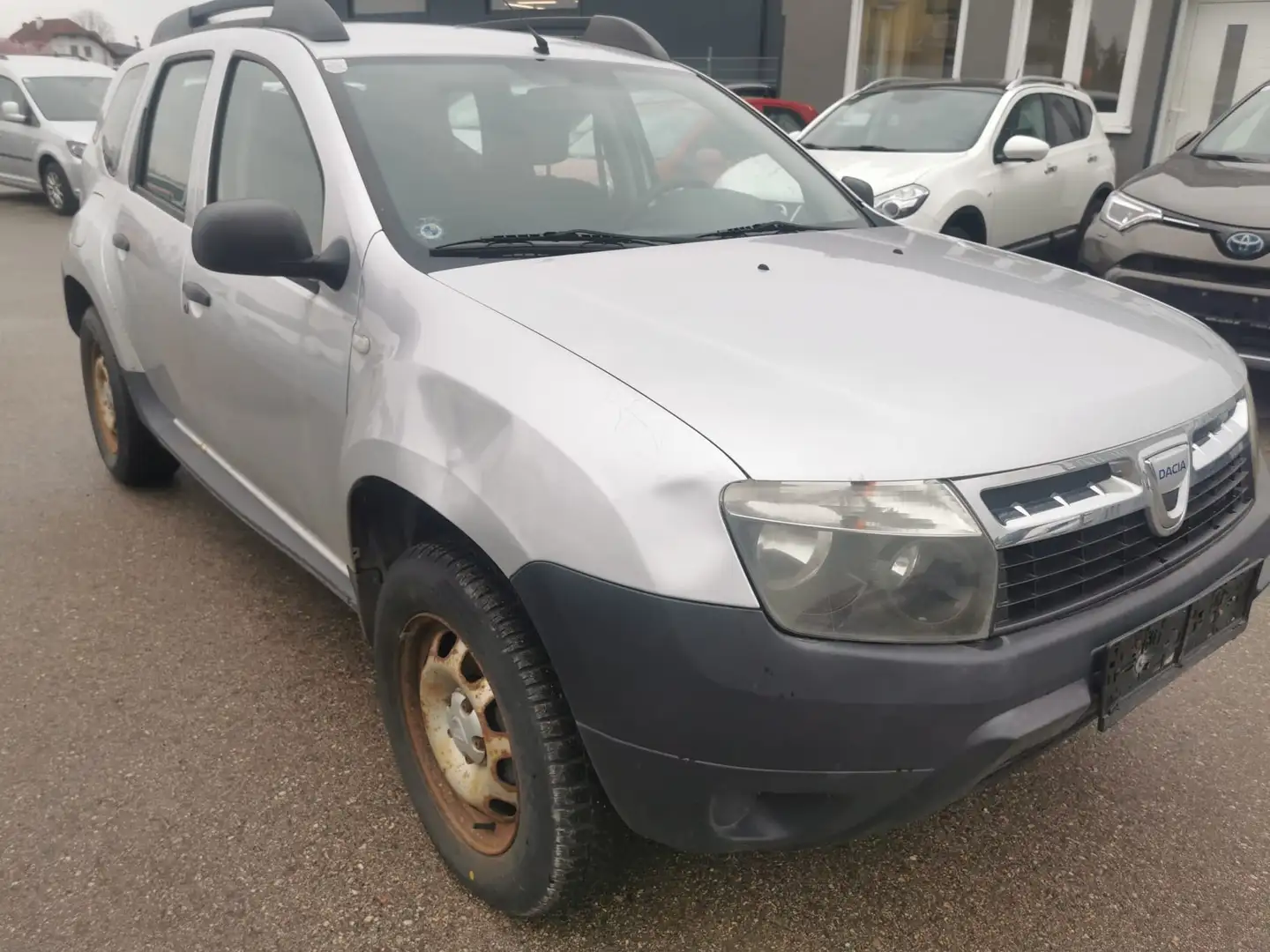 Dacia Duster Basis 4x4 Grau - 2