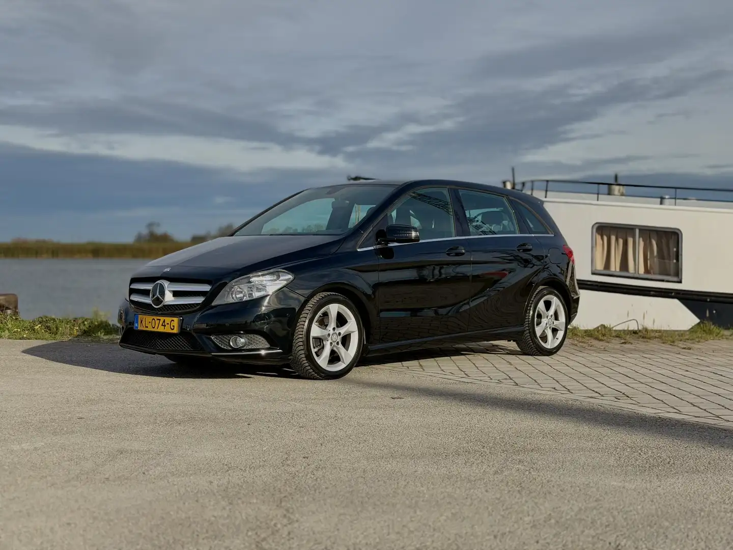 Mercedes-Benz B 180 Ambition|Leer|Stoelverwarming|Cruise Negro - 1