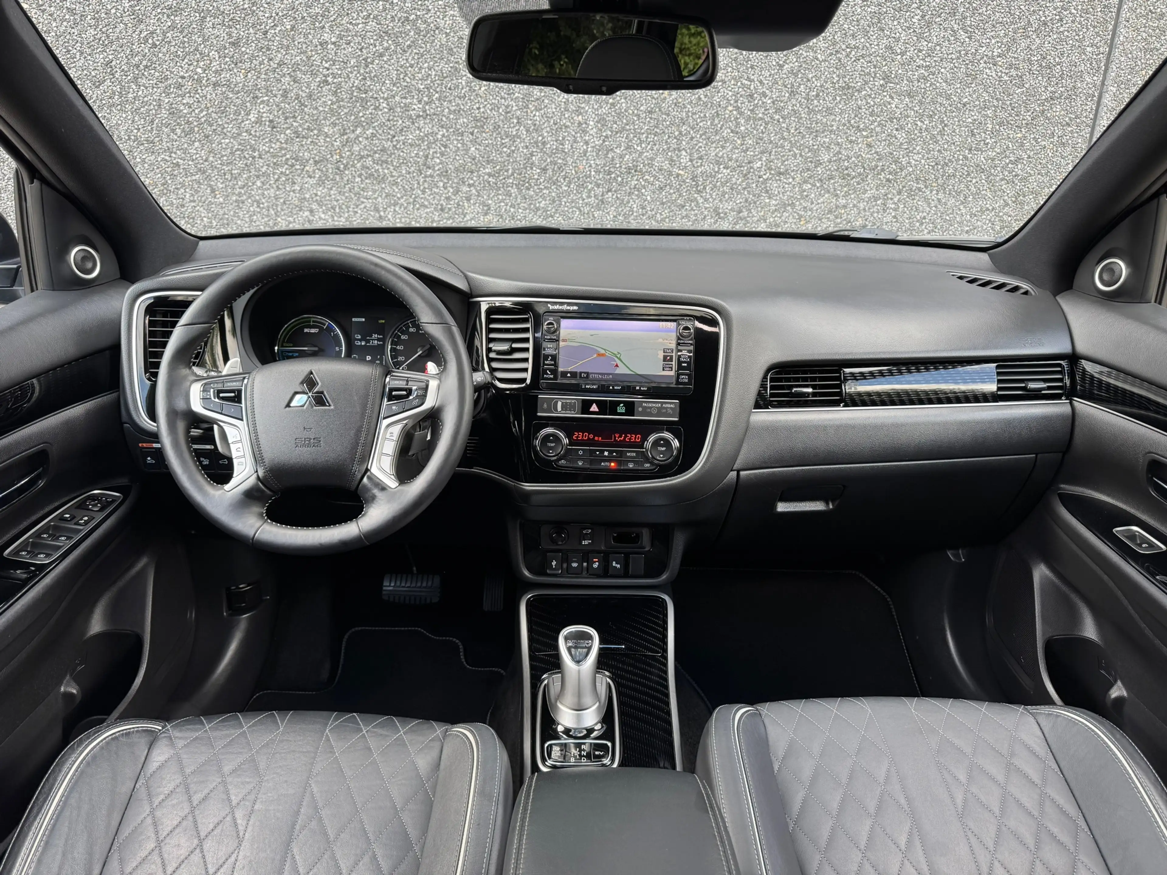 Mitsubishi Outlander 2.4 PHEV Instyle | Schuifdak | Dodehoek assistent — photo 10