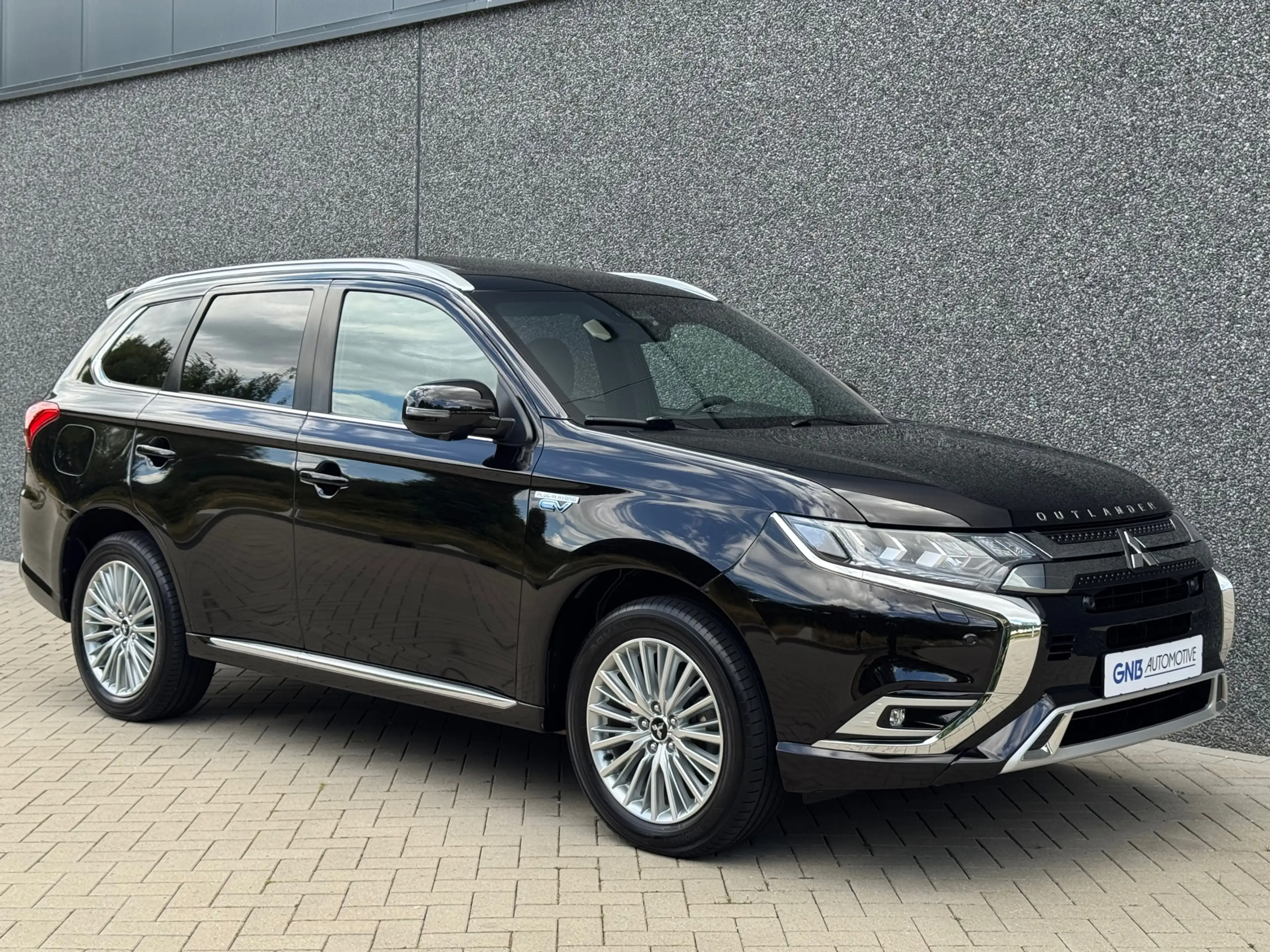 Mitsubishi Outlander 2.4 PHEV Instyle | Schuifdak | Dodehoek assistent — photo 2