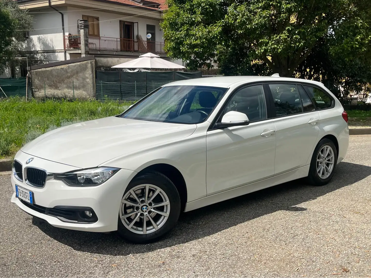 BMW 316 Serie 3 F31 2015 Touring 316d Touring auto Blanc - 1