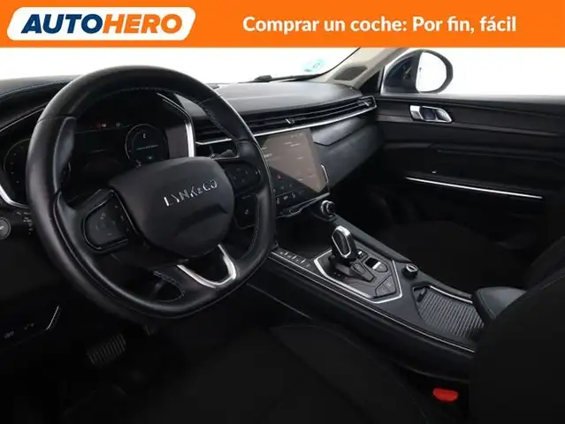 Lynk & Co 01 view 12