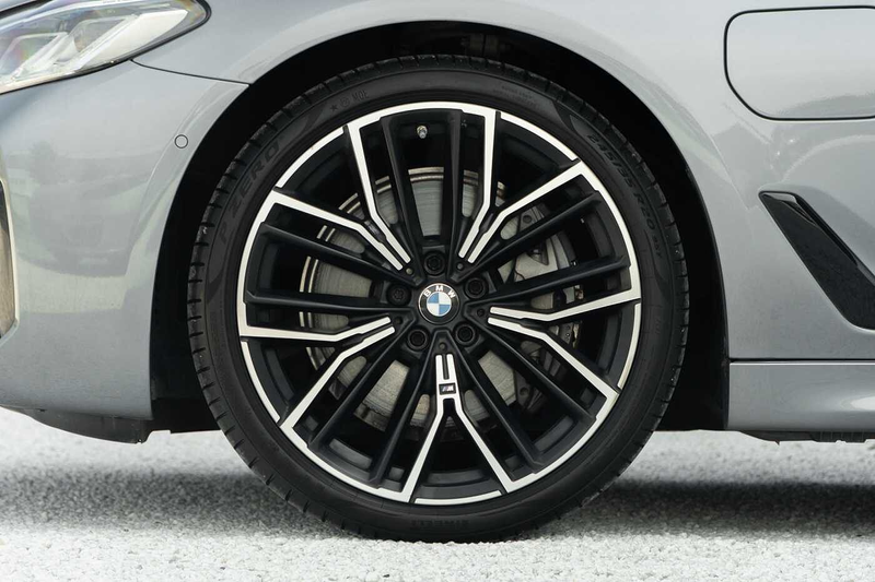 BMW 545 Berline xDrive Hybrid HUD Laser Only 12800 KM! — photo 7