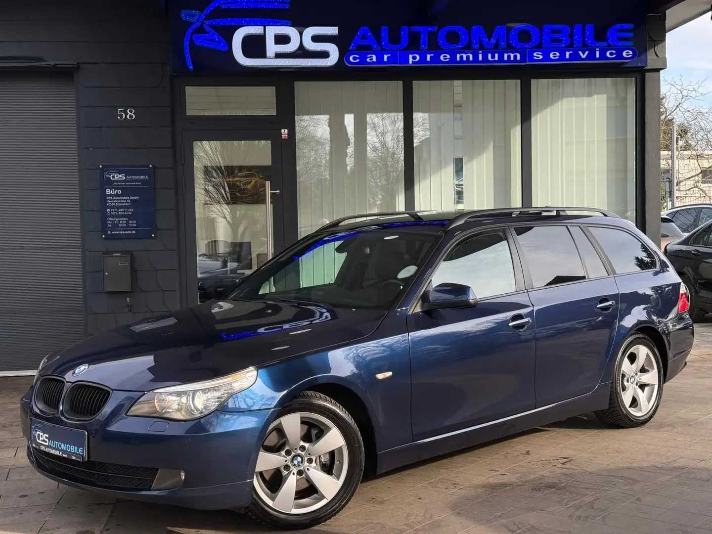 BMW 523 5 TourinEdition Lifestyle Blau - 1