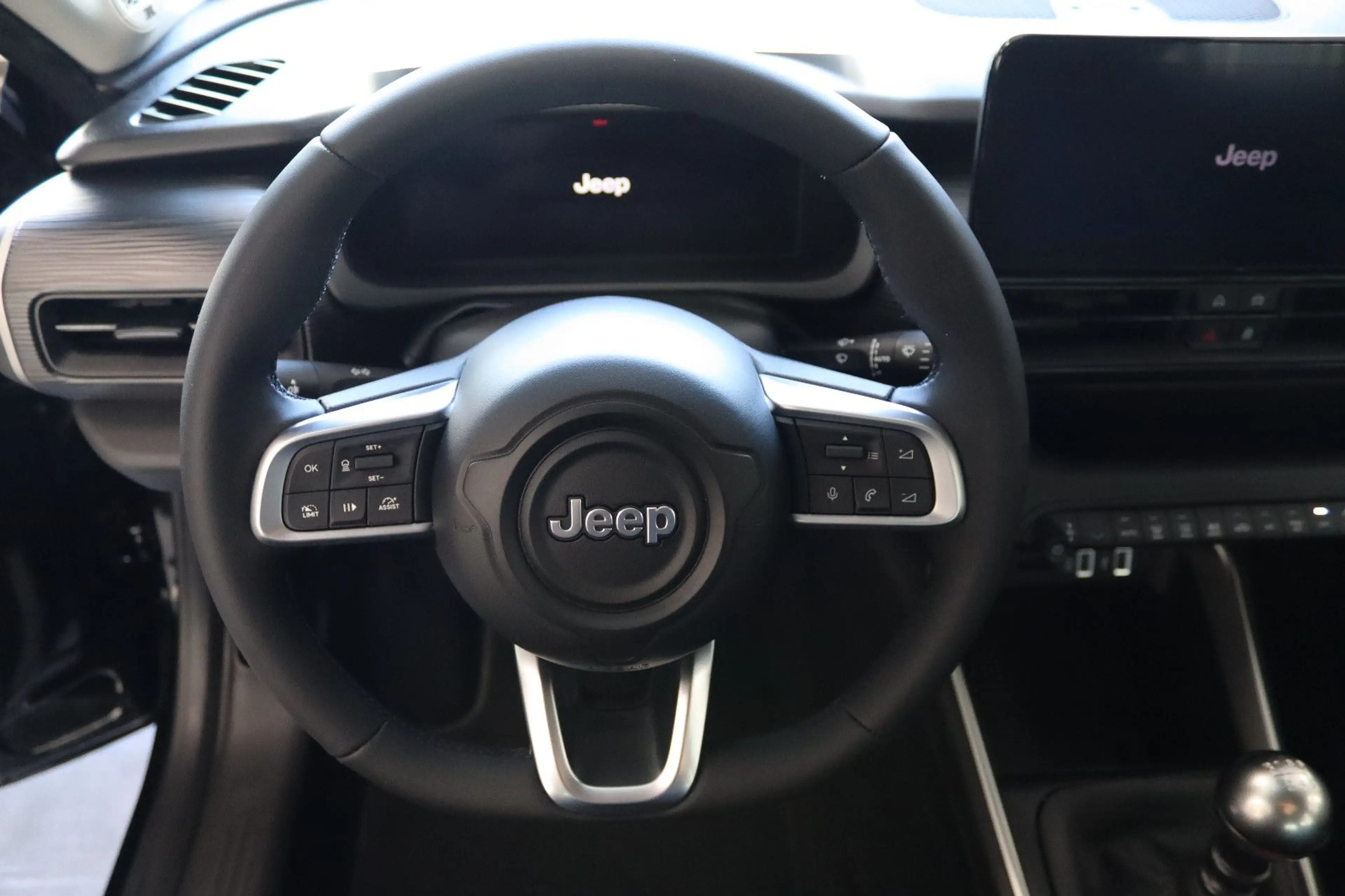 Jeep Avenger 1.2 Altitude * 1.HAND + nur 2TKM * — photo 11