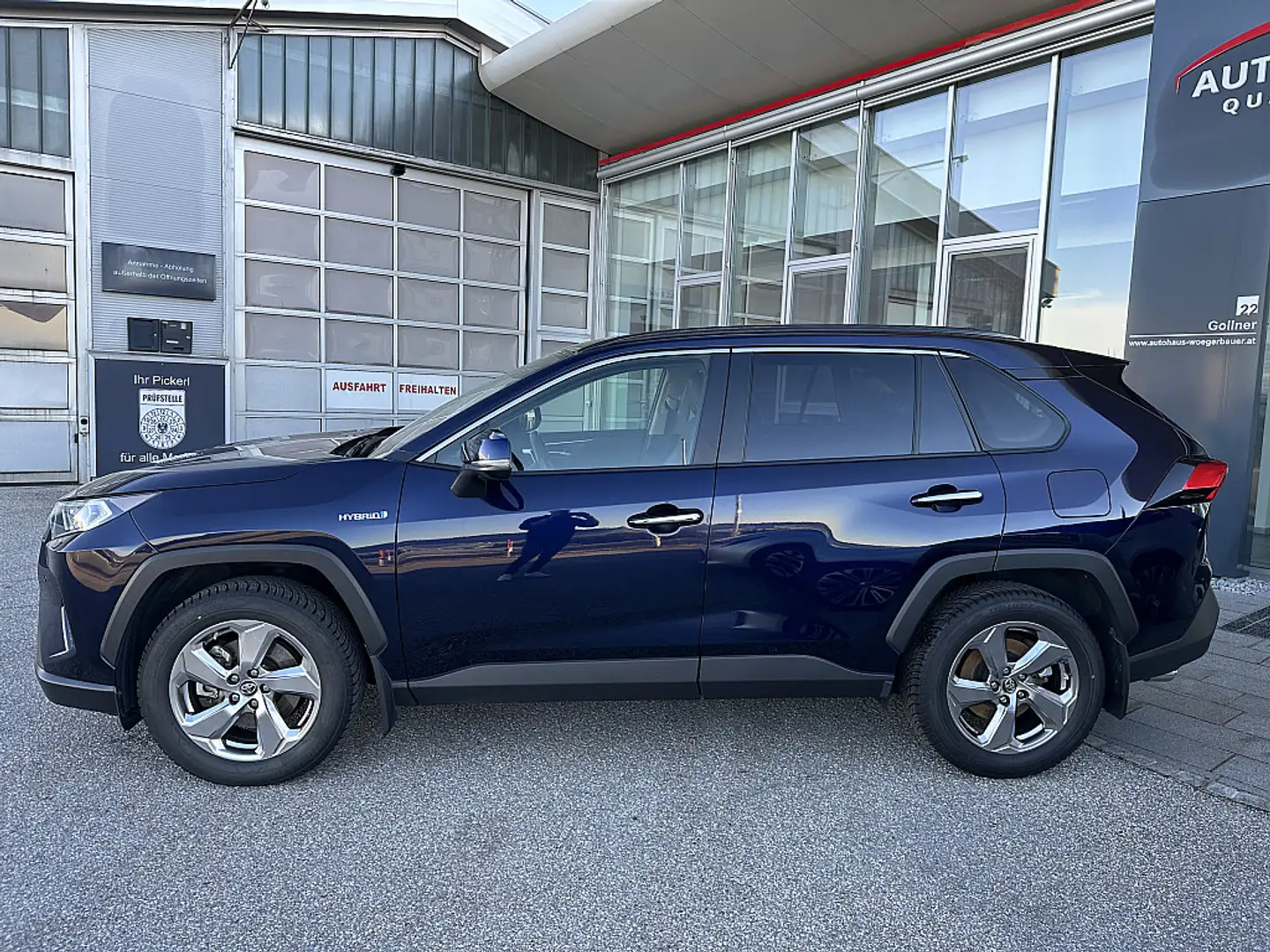 Toyota RAV 4 2,5 Hybrid VIP AWD Blau - 2