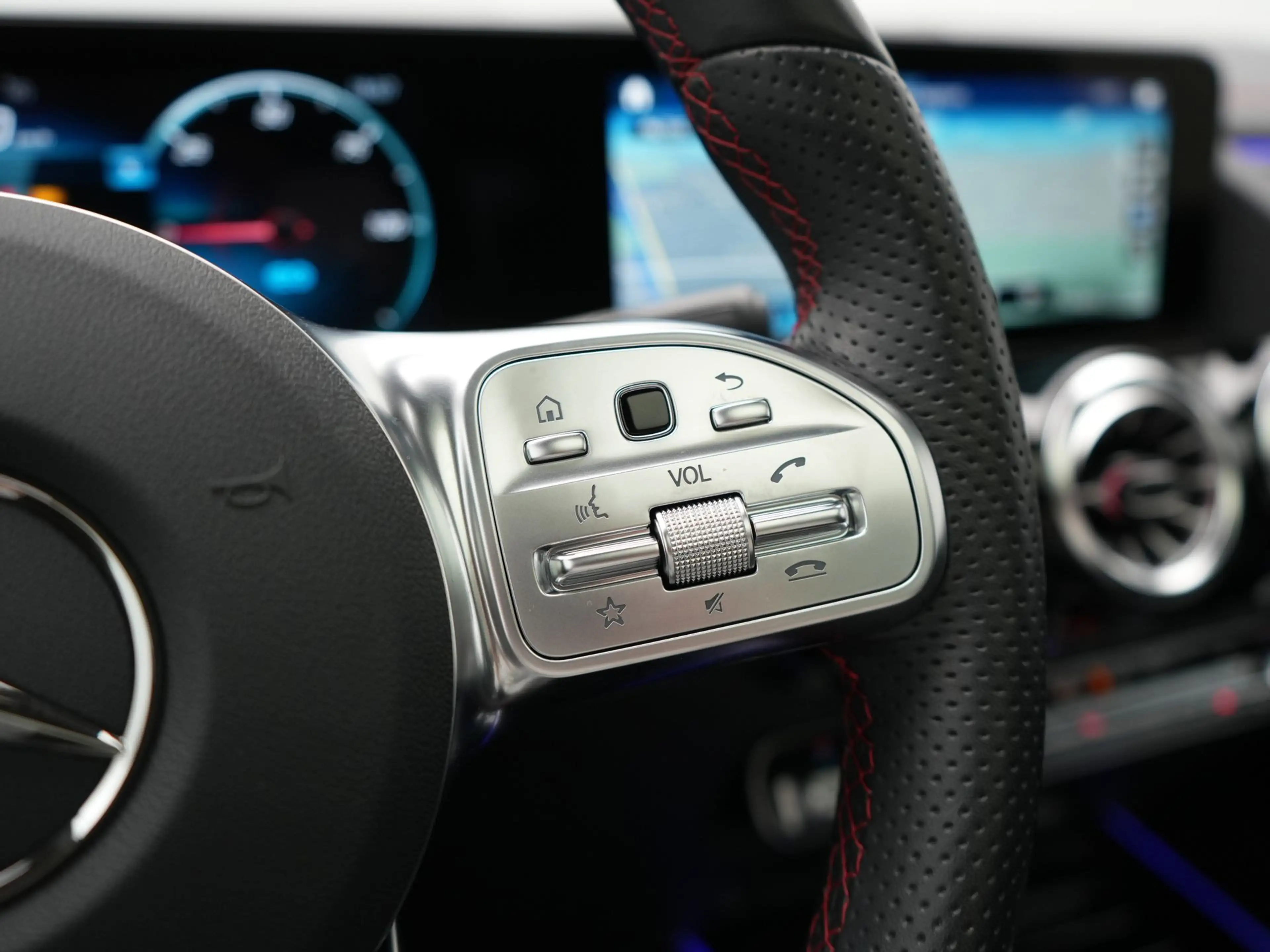 Mercedes-Benz EQA 250 AMG Line 67 kWh 190pk Dealer O.H. | Panodak | Came — photo 28