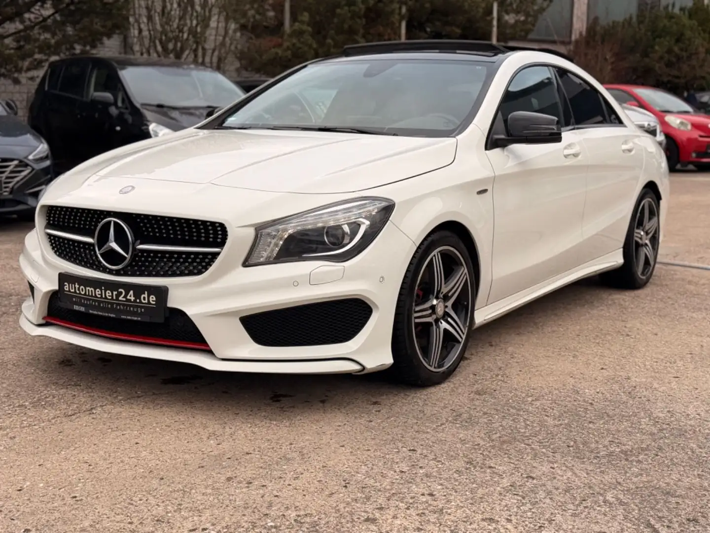 Mercedes-Benz CLA 250 AMG  *Schiebedach*Kamera* Weiß - 1