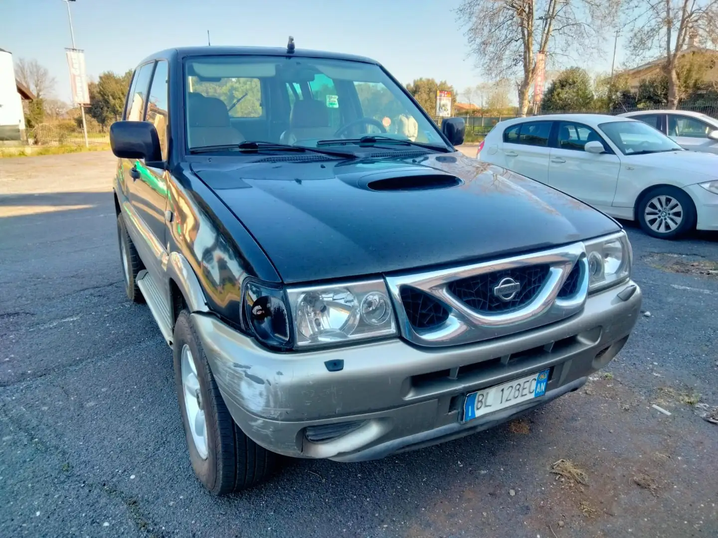 Nissan Terrano Terrano II 2000 3p 2.7 tdi Comfort commercial Negro - 1