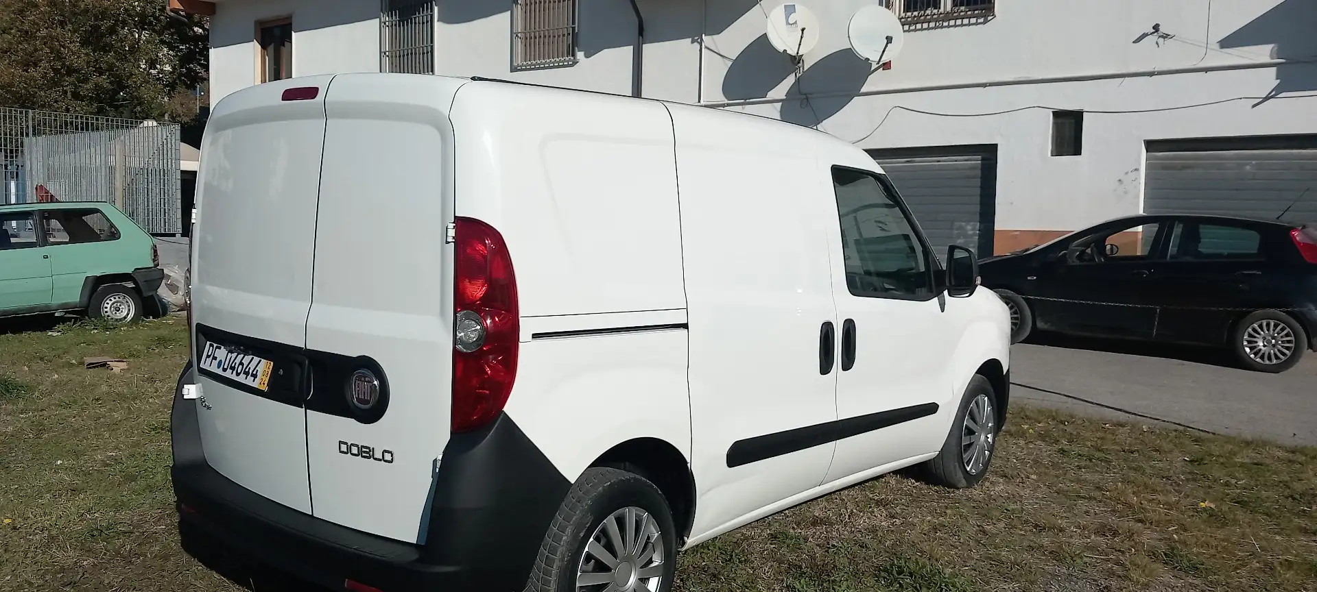 Fiat Doblo 1.3 mjt 16v Emotion - 1