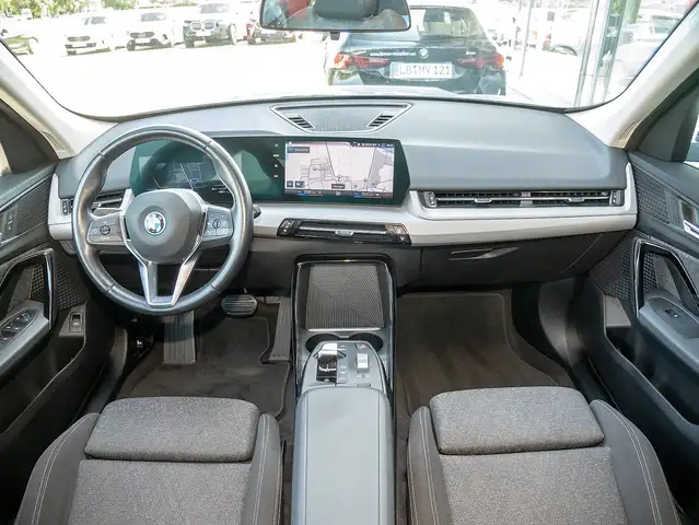 BMW X1 view 7