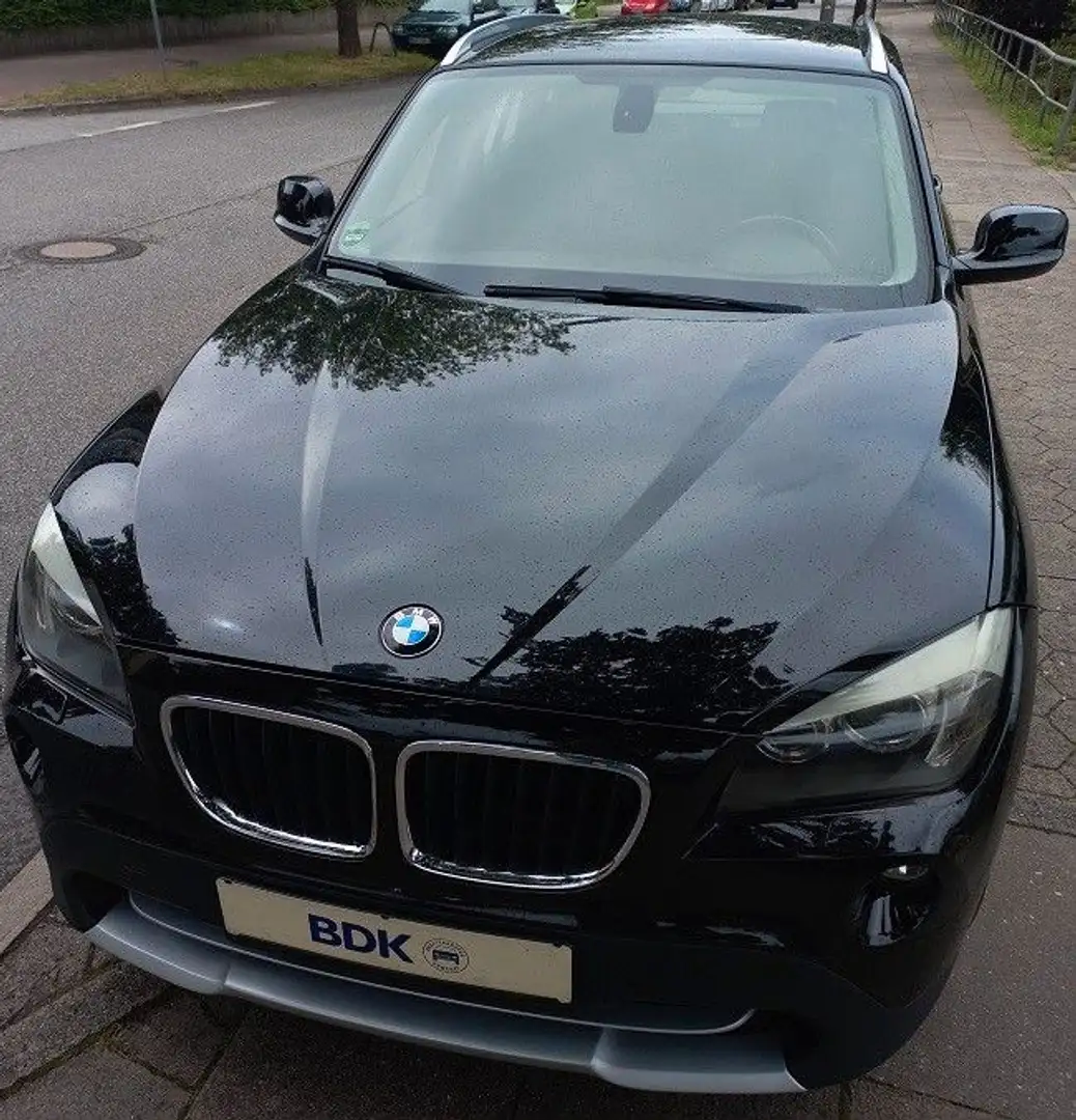 BMW X1 20d Klima SHZ AHK Bi-Xenon PDC BC GJ-Reifen Black - 2