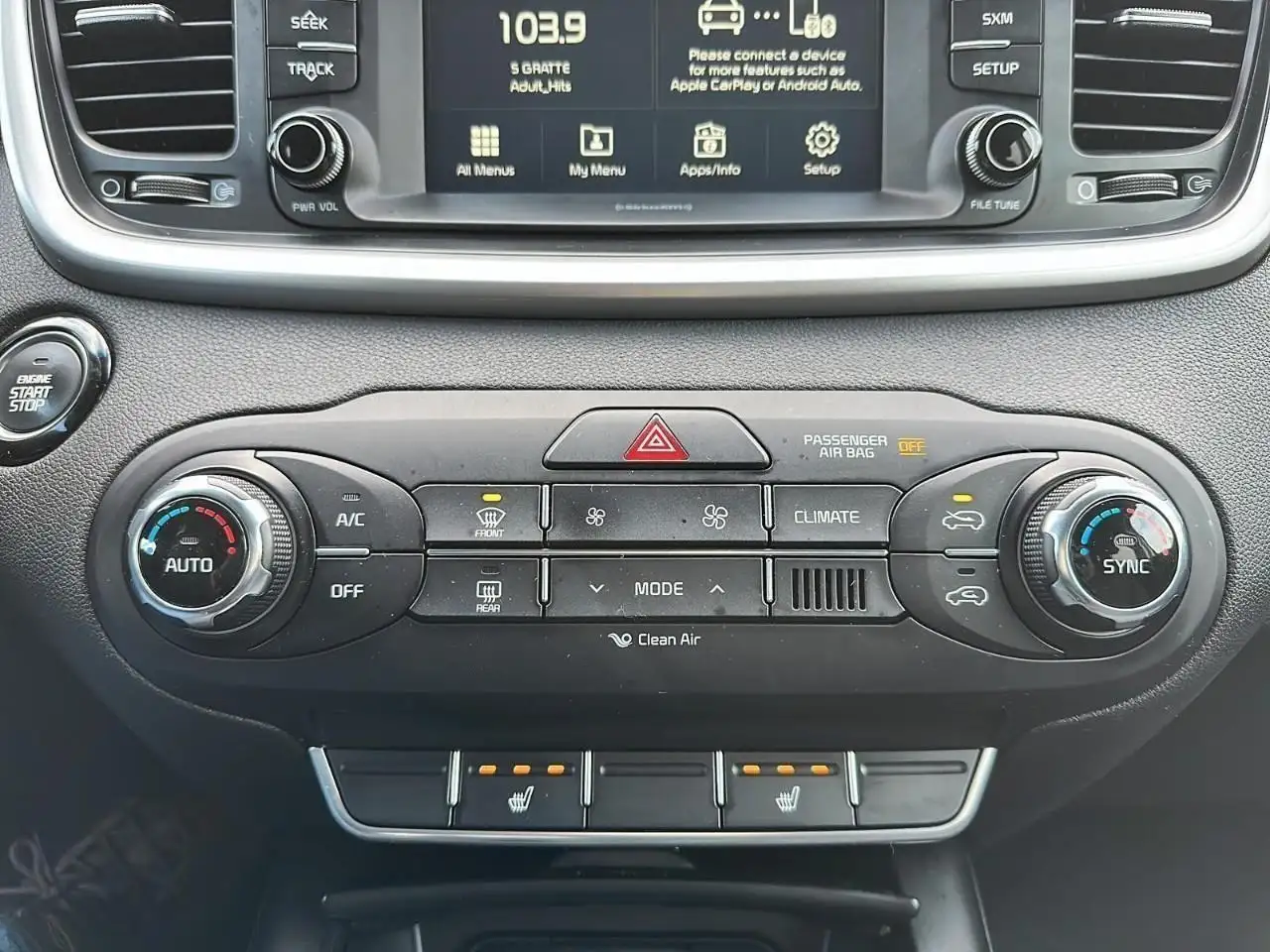 Kia Sorento снимка Kia Sorento
