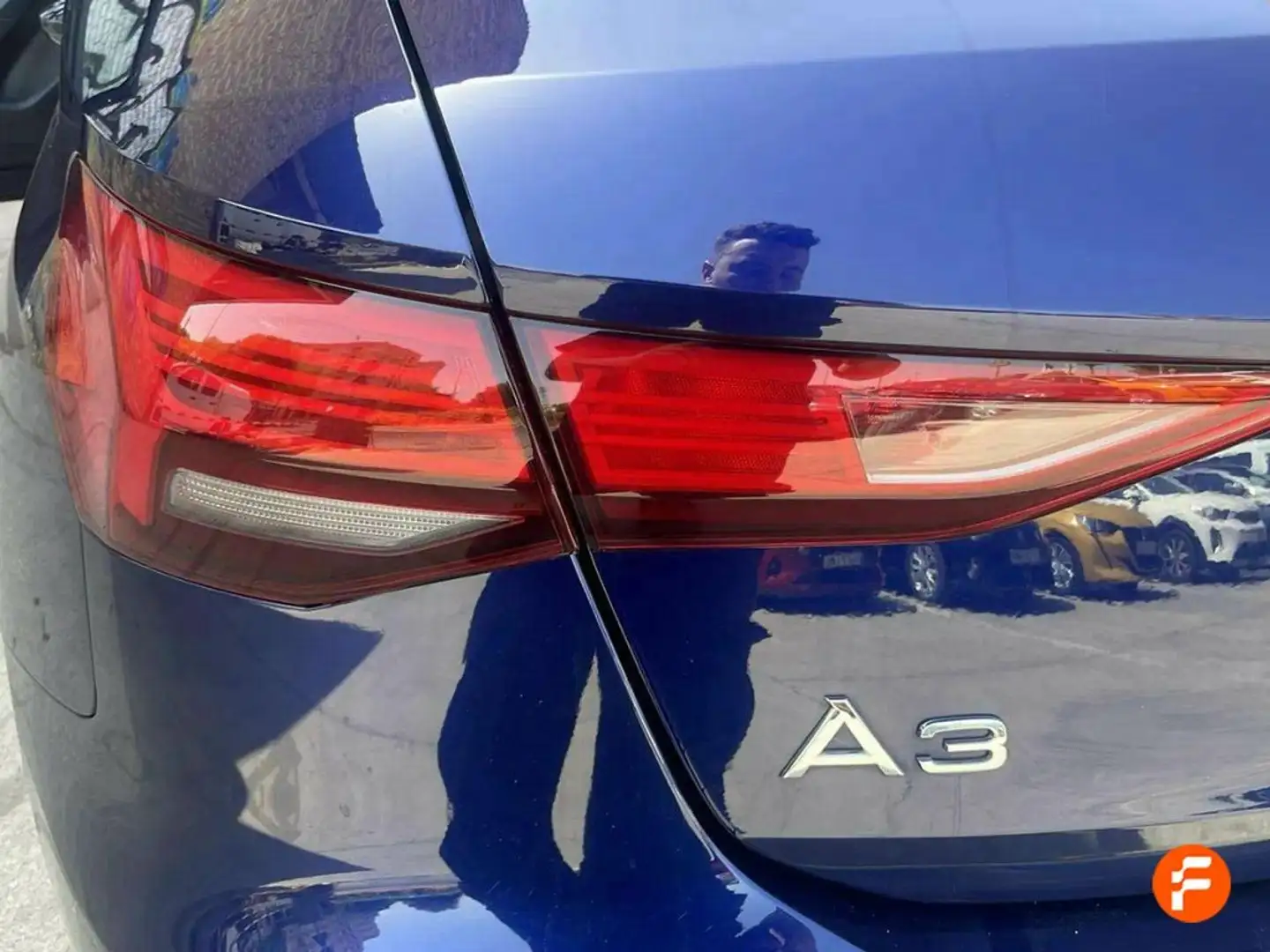 Audi A3 Sportback 30 TFSI 81kW (110CV) S tronic Jaune - 1