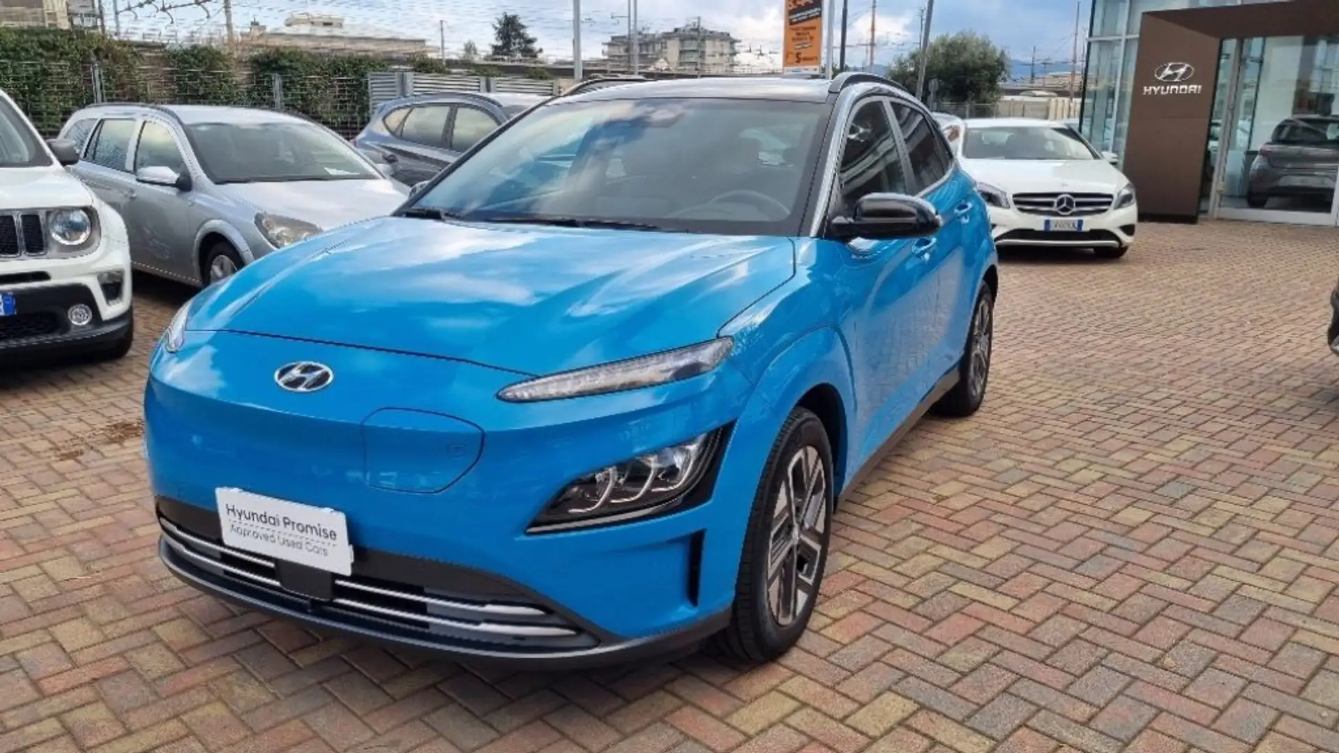 Hyundai KONA EV 64 kWh XClass Bleu - 2