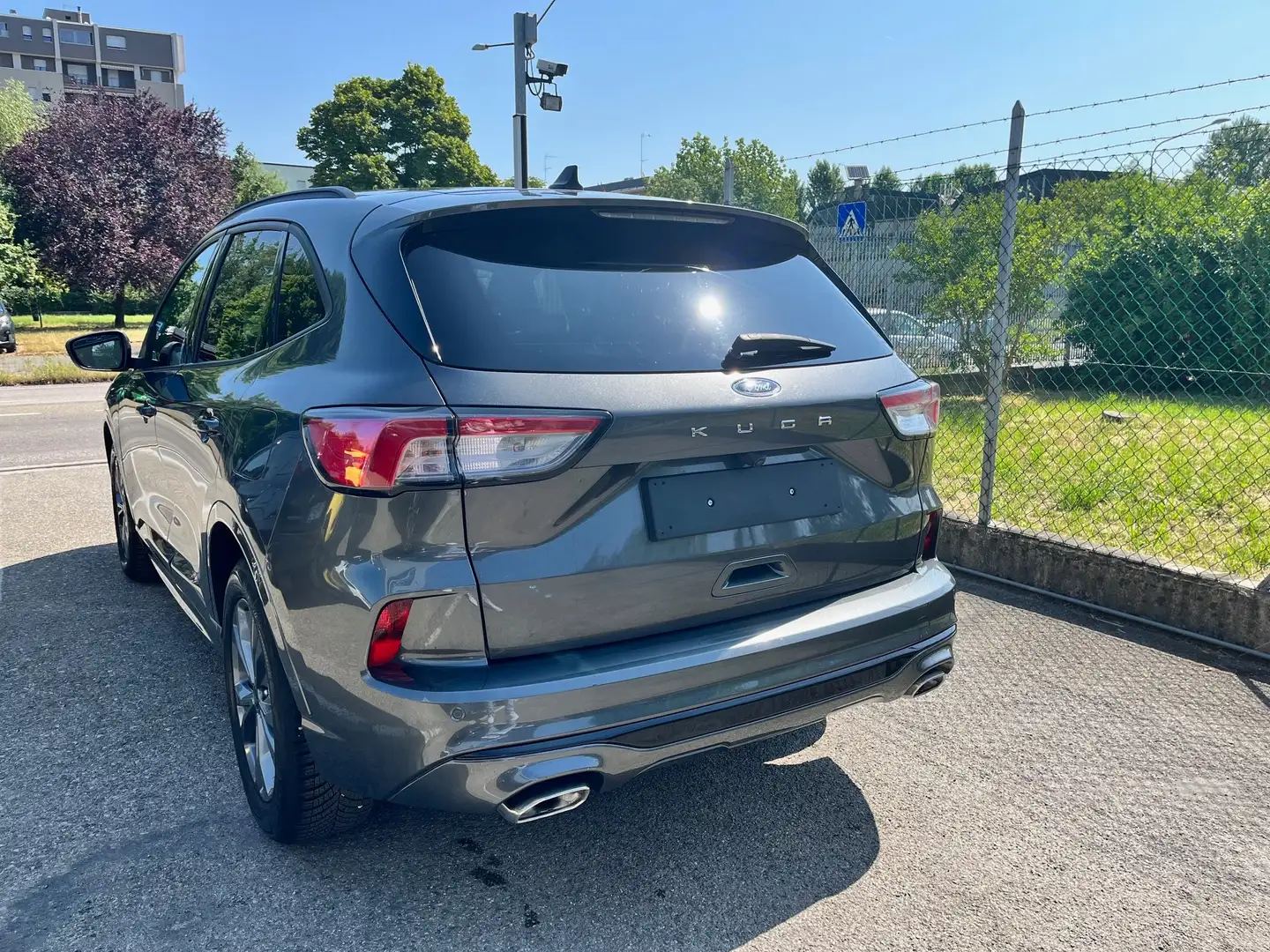 Ford Kuga 2.0 ecoblue ST-Line  120cv auto Gris - 2