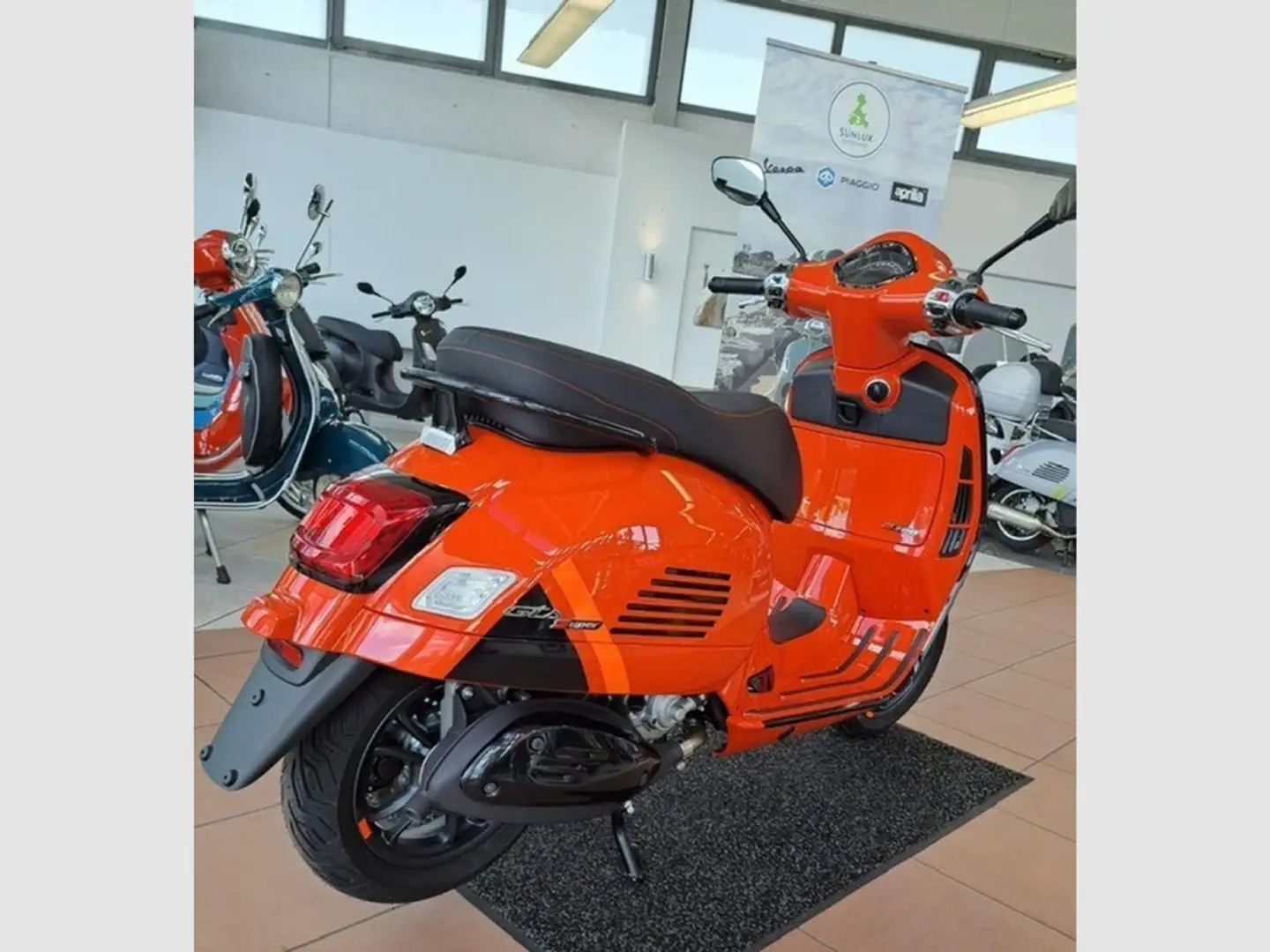 Vespa GTS 300 Supersport - 2