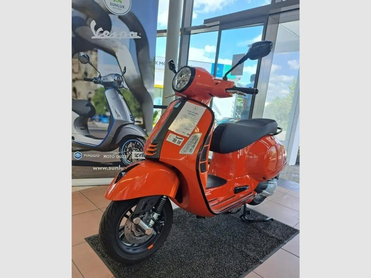 Vespa GTS 300 Supersport - 1