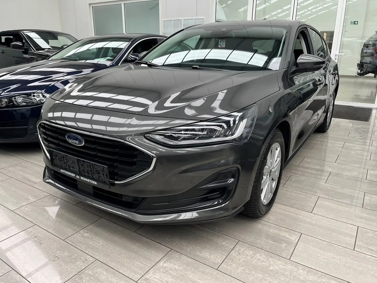Ford Focus Gris - 1