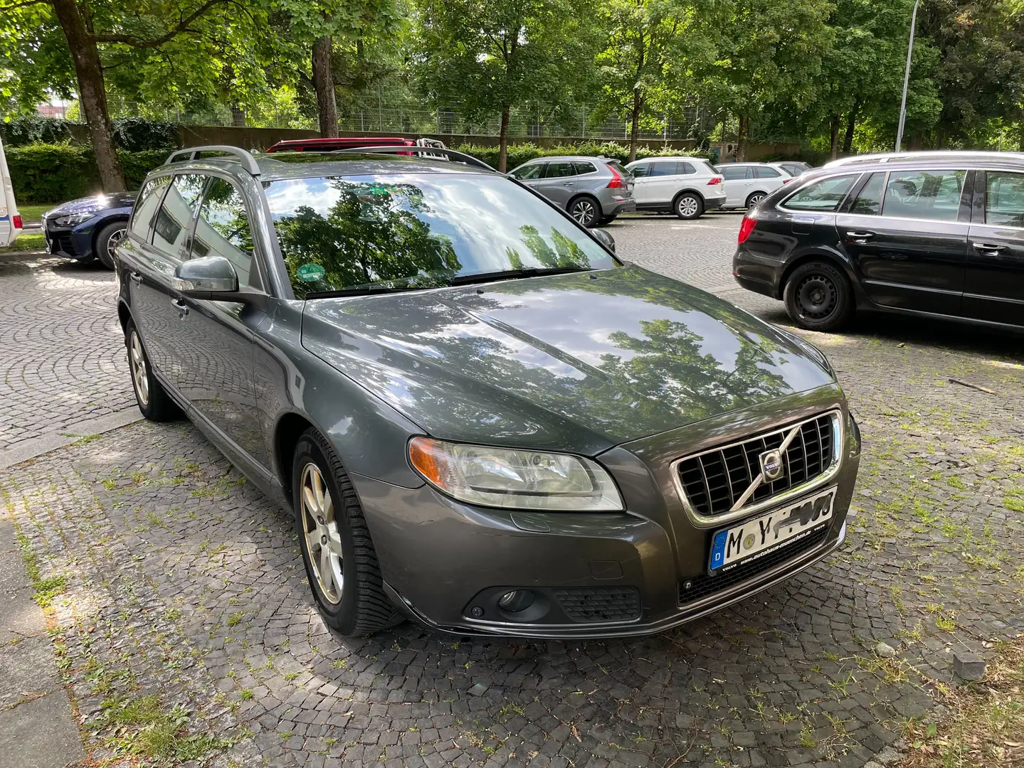 Volvo V70 V70 D5 Aut.Summum Gris - 2