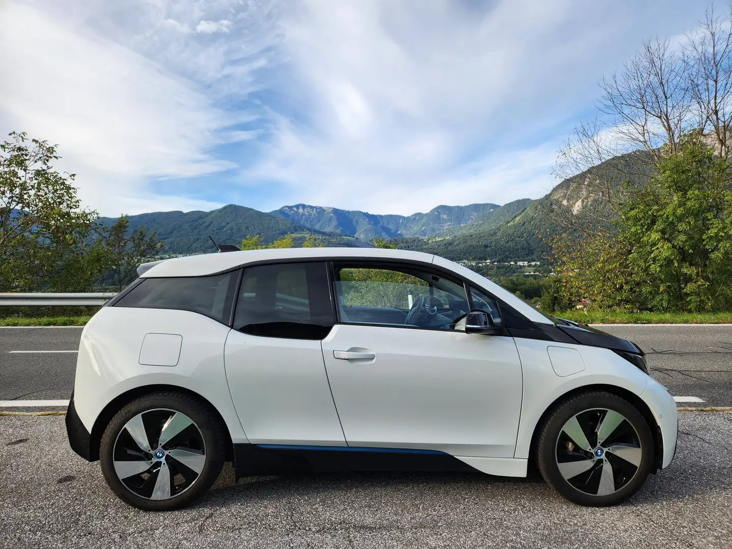 BMW i3 i3 94 Ah REx Loft, ÖAMTC Gutachten & Batteriezertifikat Weiß - 2
