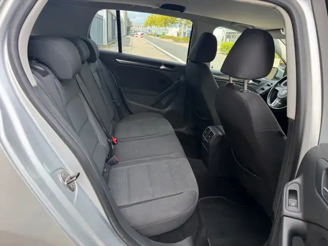 Volkswagen Golf view 10