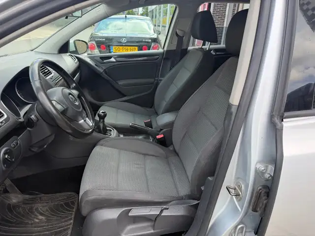 Volkswagen Golf view 22