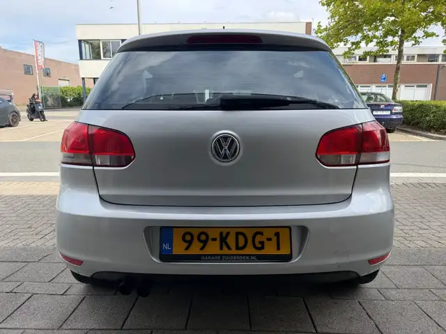 Volkswagen Golf view 6